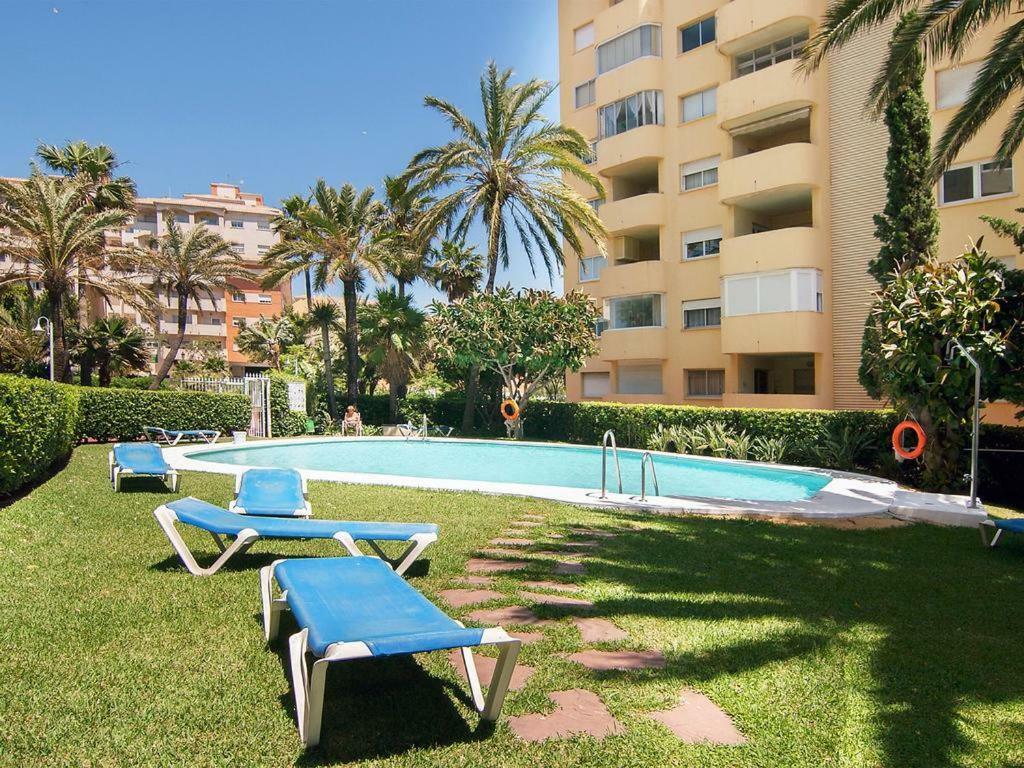 Urbanizacion Puerto Paraiso Estepona Bagian luar foto